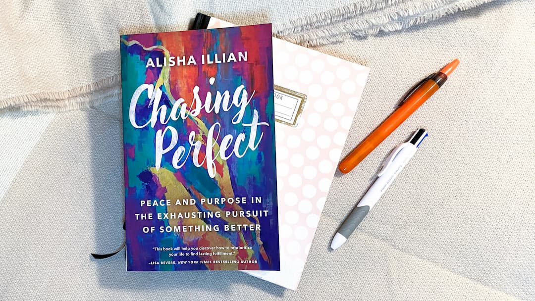 Book Review: Chasing Perfect by Alisha Illian